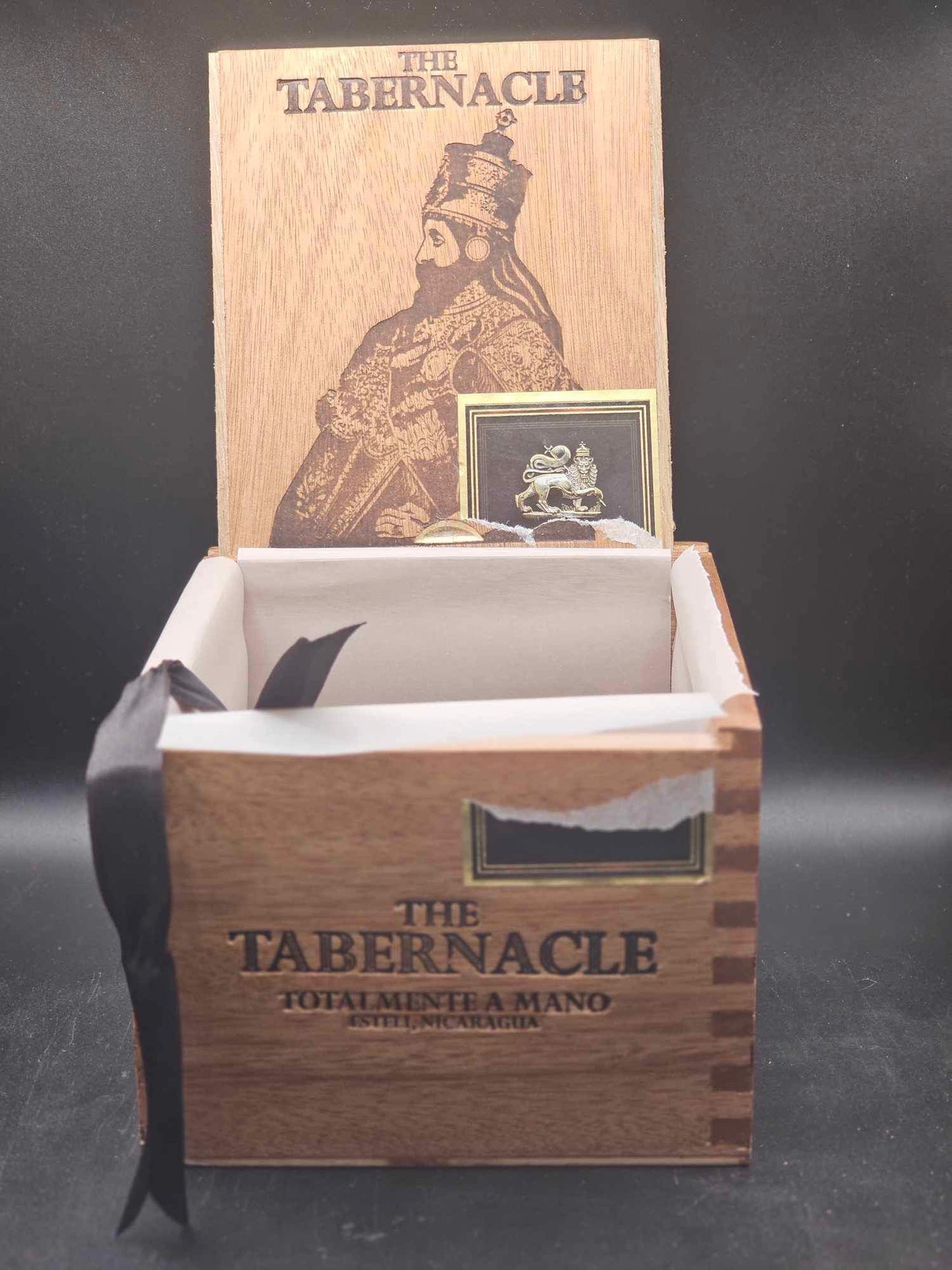 The Tabernacle Robusto