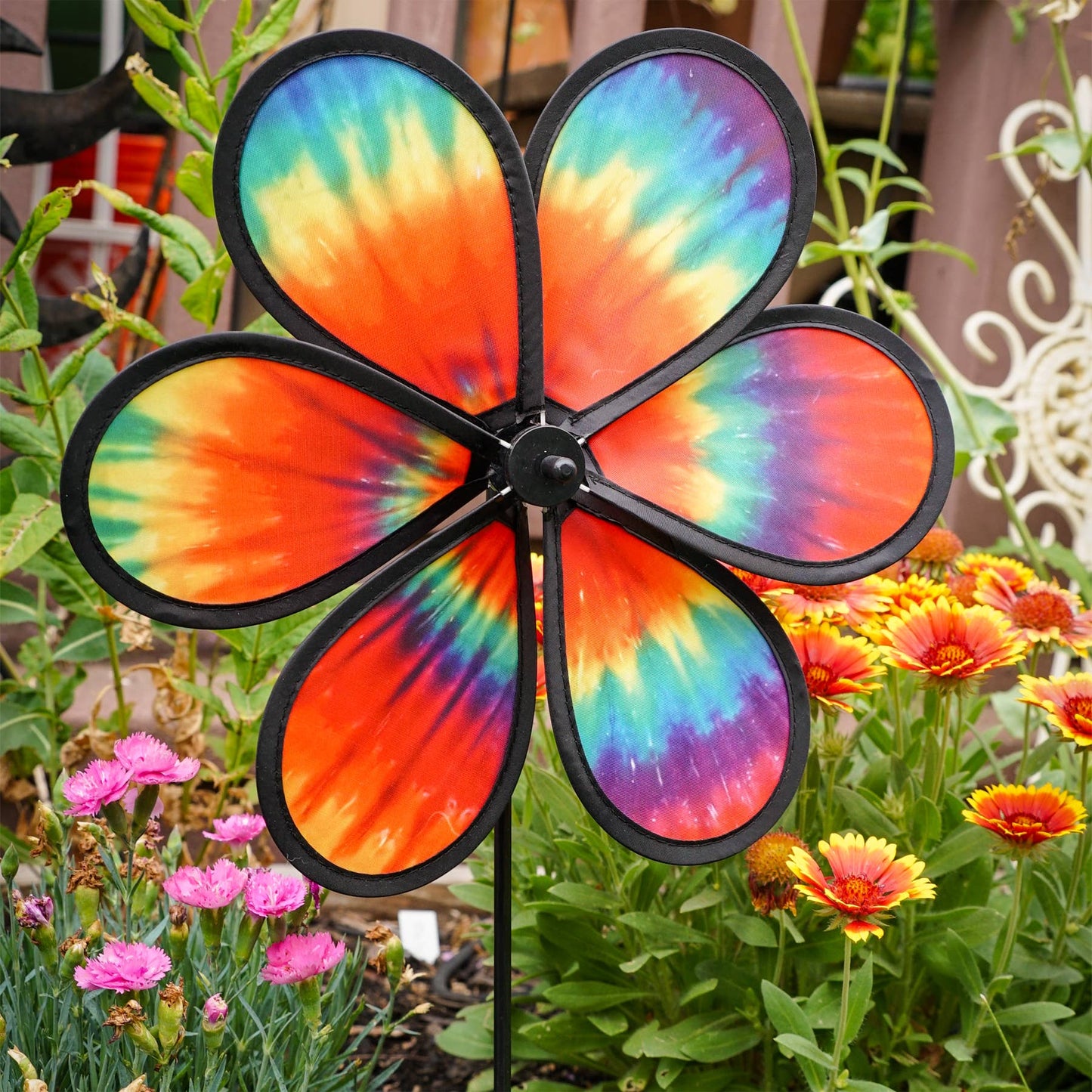 12" Tie Dye Daze Flower Spinner